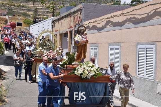 La Breña pone fin a sus fiestas con misa, procesión y verbena/Francisco Javier Santana.
